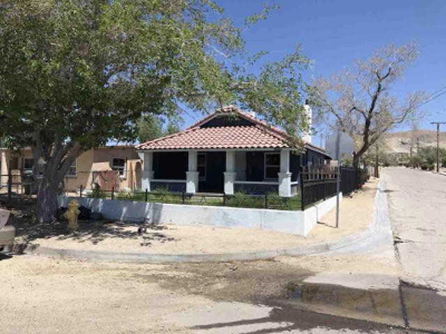 House for sale in Oro Grande, California