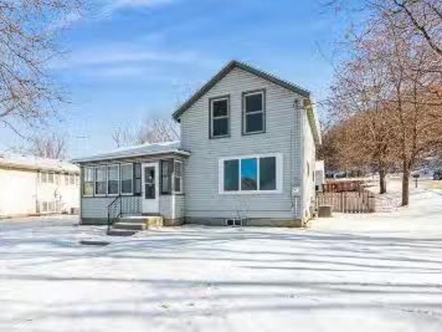 House for sale in Rosemount