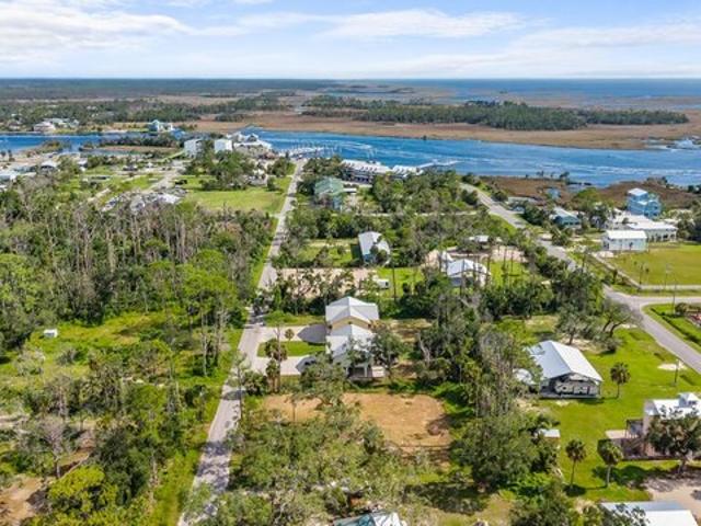 Land for sale in Steinhatchee, Florida