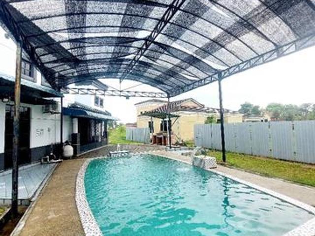Bungalow for sale in Malaka