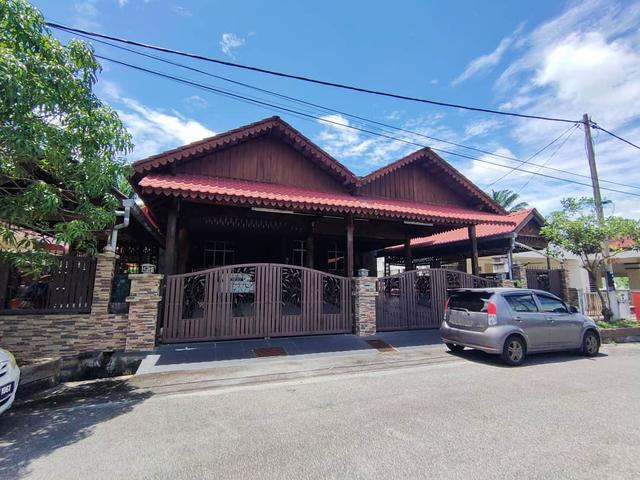 Bungalow for sale in Wellesley, Penang