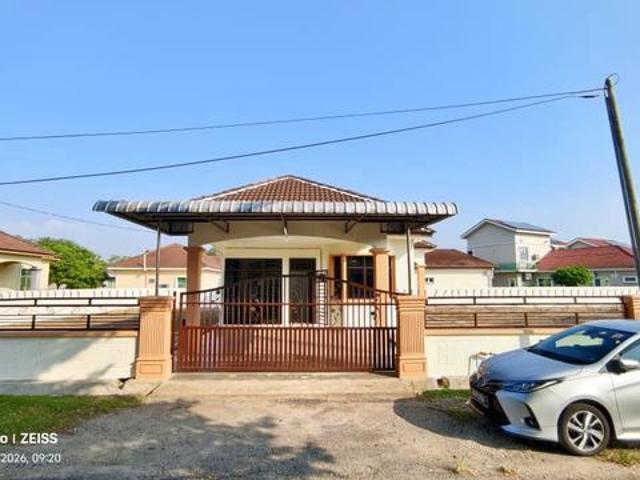 Bungalow for sale in Lunas, Kedah