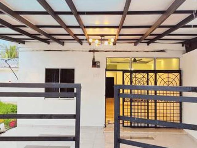 Terraced House for sale in Lunas, Kedah