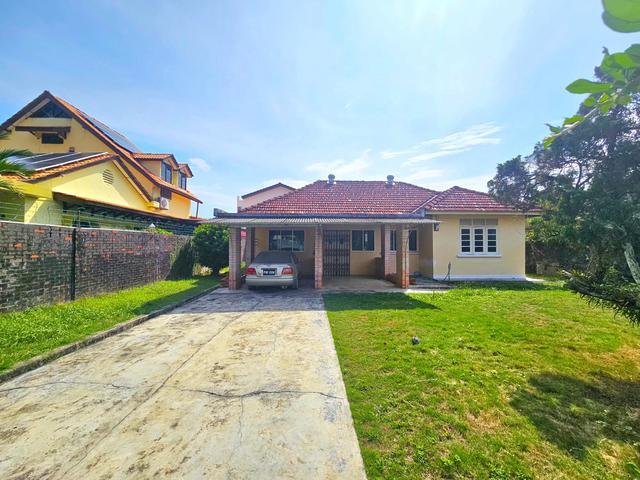 Bungalow for rent in Georgetown, Penang