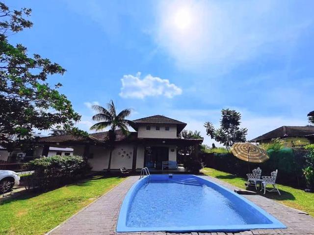 Bungalow for sale in Malaka