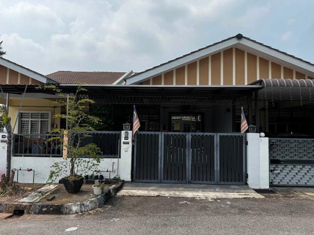 Terraced House for sale in Wellesley, Penang