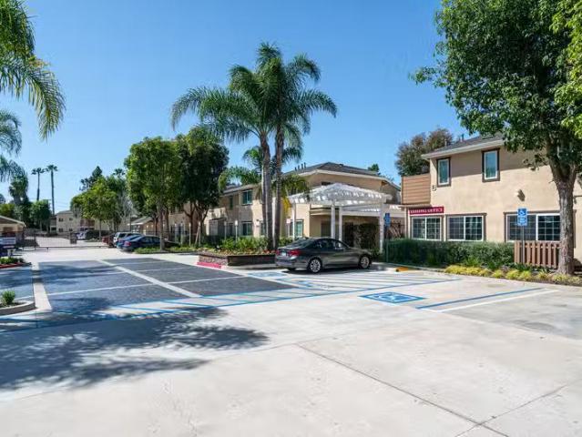 Condo for rent in Costa Mesa