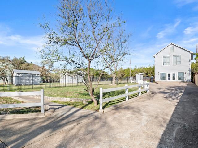 House for sale in Spicewood, Texas