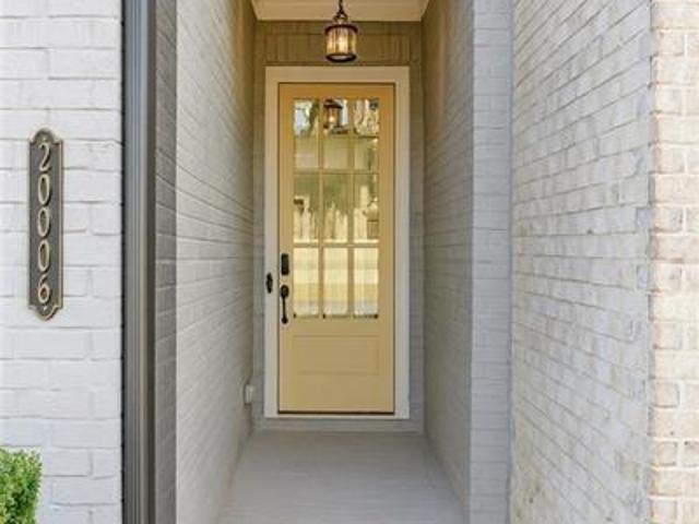Townhouse for sale in Roswell, Georgia