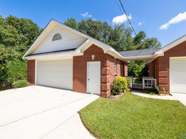House for sale in Hamilton, Alabama