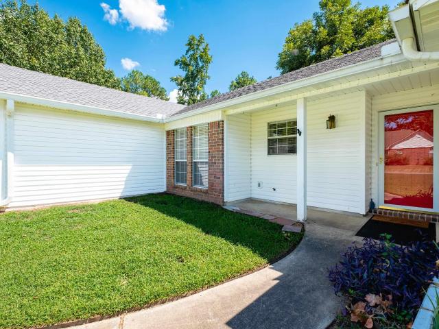 House for sale in Evergreen, Bryant