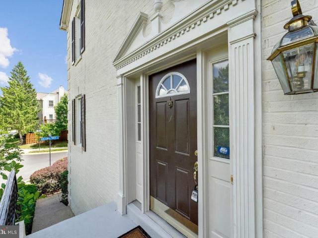 Townhouse for sale in Madrillon Farms, Tysons