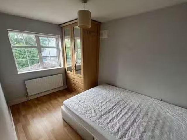 Apartment to rent in Bluebell, North Tipperary