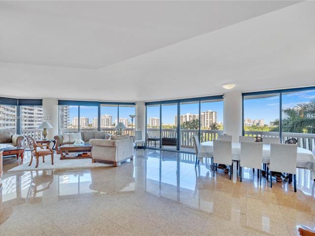 Condo for sale in Aventura, Florida