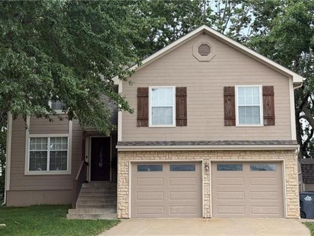 House for sale in Blue Springs, Missouri