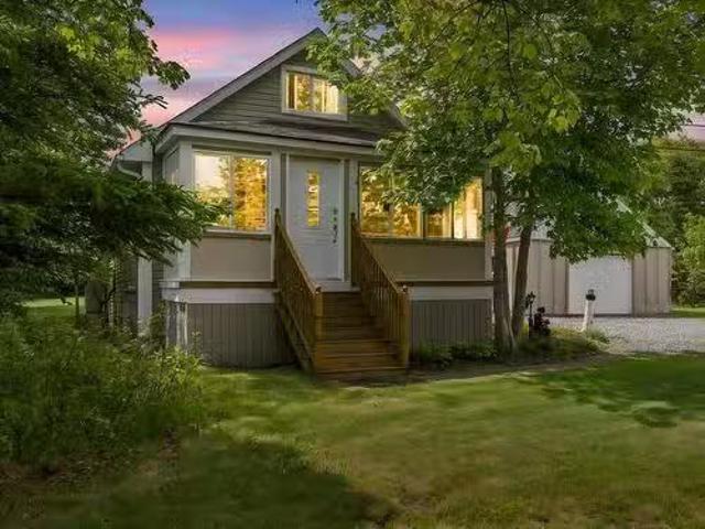House for sale in Hatchet Lake, Nova Scotia