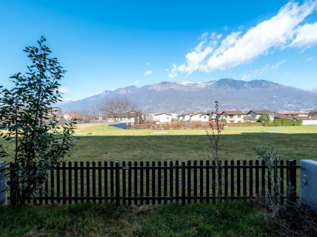 Immobilie mieten in S. Antonino, Tessin