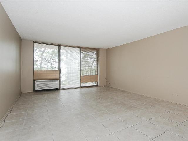 Condo for sale in Lombard, Illinois