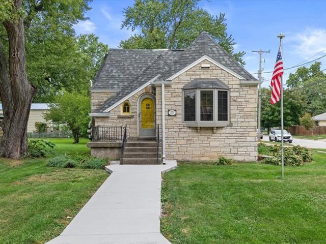 House for sale in Waukesha, Waukesha County