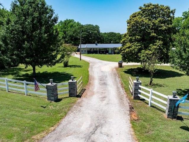 House for sale in Kingston, Oklahoma