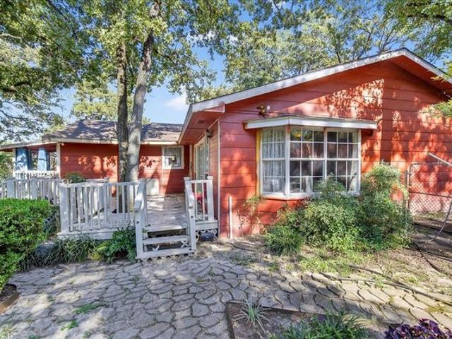 House for sale in Kemp, Texas