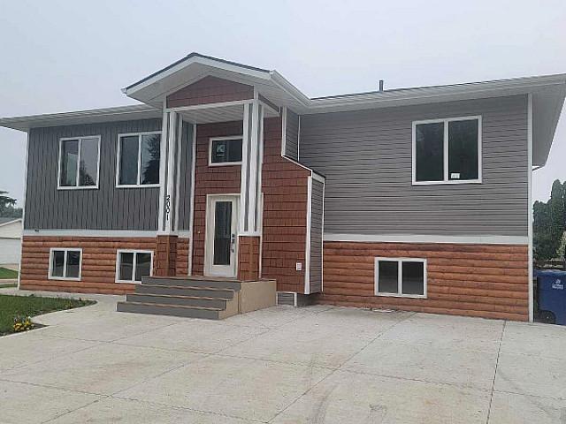 House for sale in Saskatoon, Saskatchewan