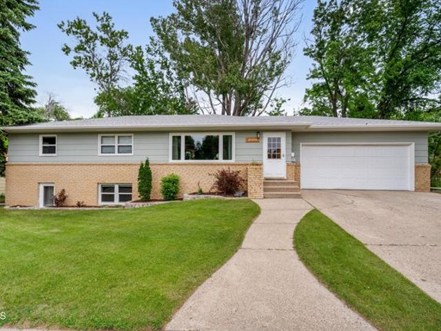 House for sale in Bismarck, North Dakota