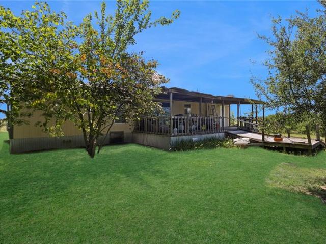 House for sale in Ellis, Texas