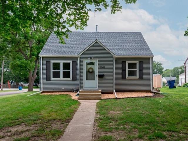 House for sale in Waterloo, Iowa