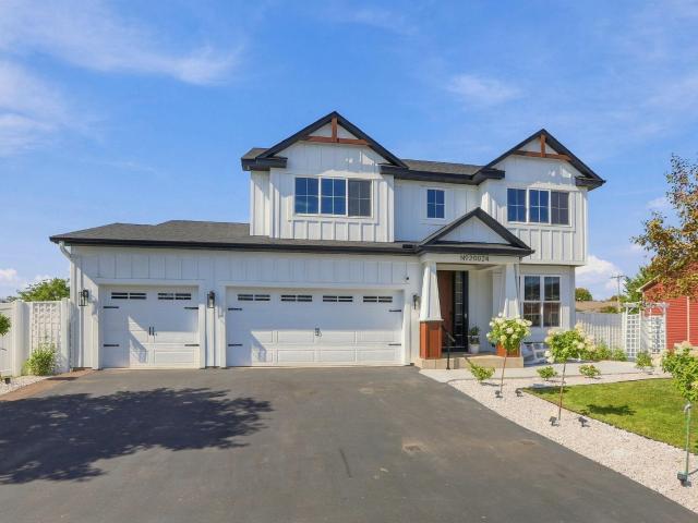 House for sale in Forest Lake, Washington County