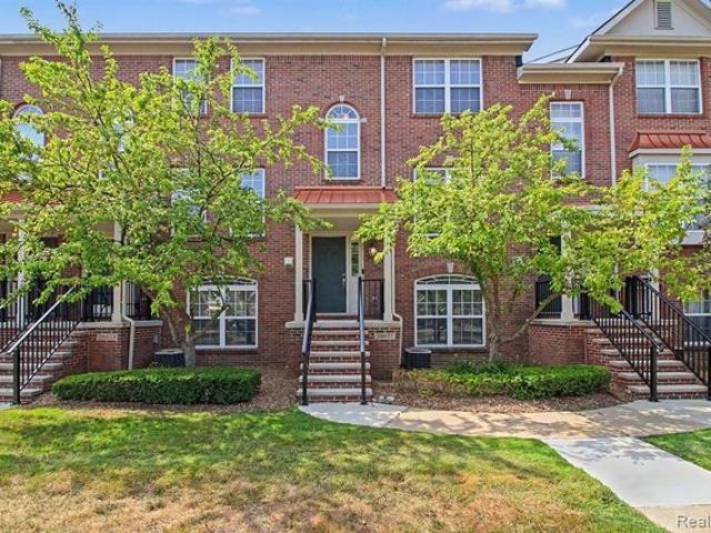 Townhouse for sale in Southfield, Michigan