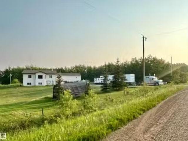 House for sale in Beaver, Alberta