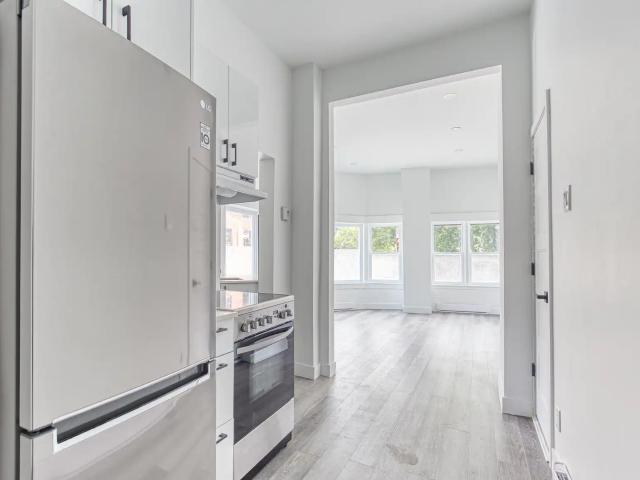 Apartment for rent in St. Leonard's, Quebec