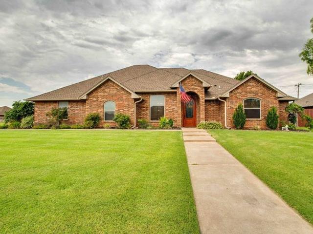 House for sale in Enid, Oklahoma