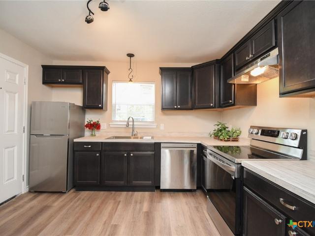 House for sale in Victoria, Victoria County