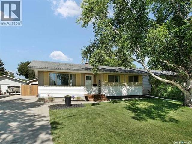 House for sale in Saskatoon, Saskatchewan