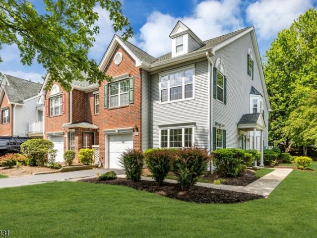 Townhouse for sale in Neshanic Station, New Jersey
