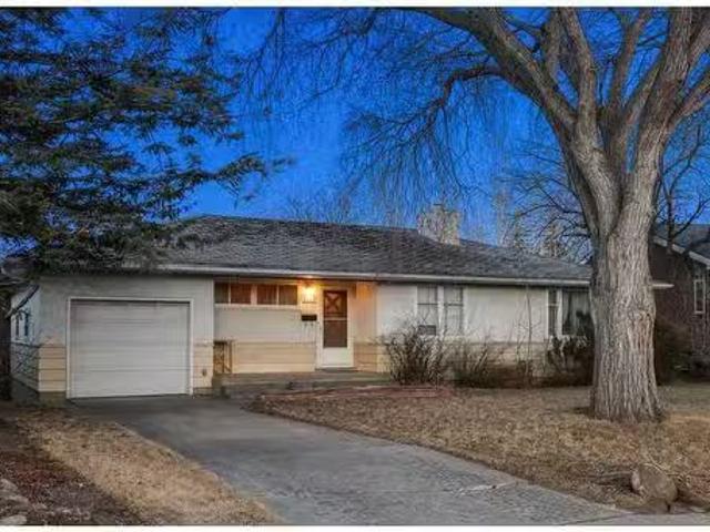 House for sale in Richmond, Calgary