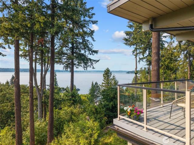 House for sale in Mercer Island, Washington