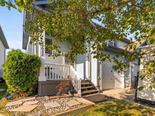 House for sale in Wedgewood, Alberta