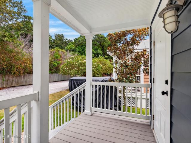 House for sale in Ocean Springs, Mississippi