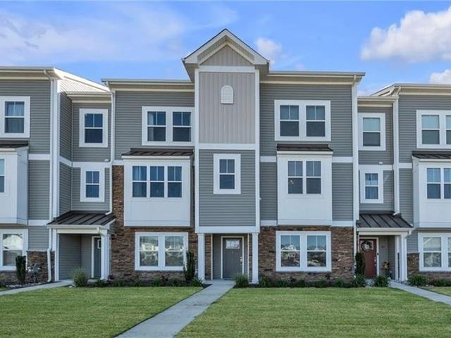 Townhouse for sale in Virginia