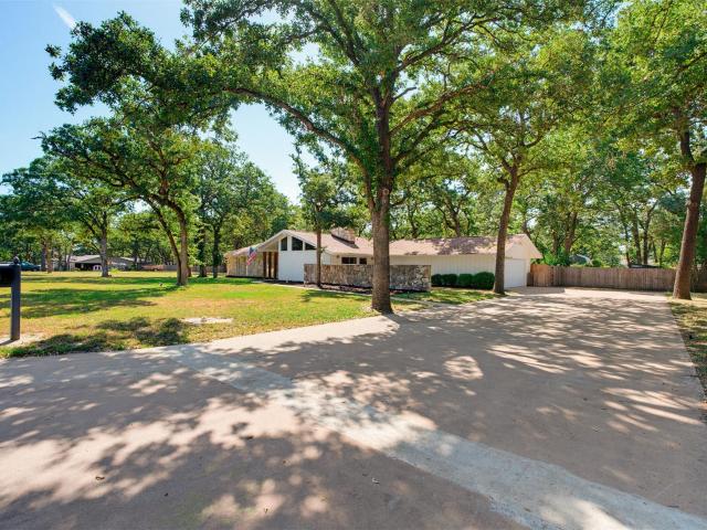 House for sale in Milam, Texas