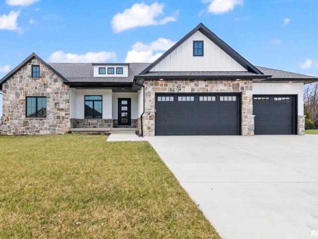 House for sale in Chatham, Illinois