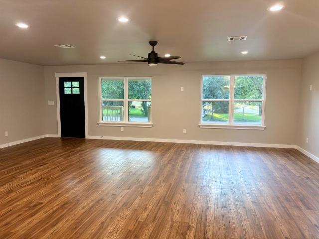 House for sale in Milam, Texas