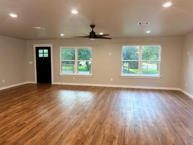 House for sale in Cameron, Milam County