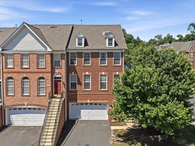 Townhouse for sale in Virginia