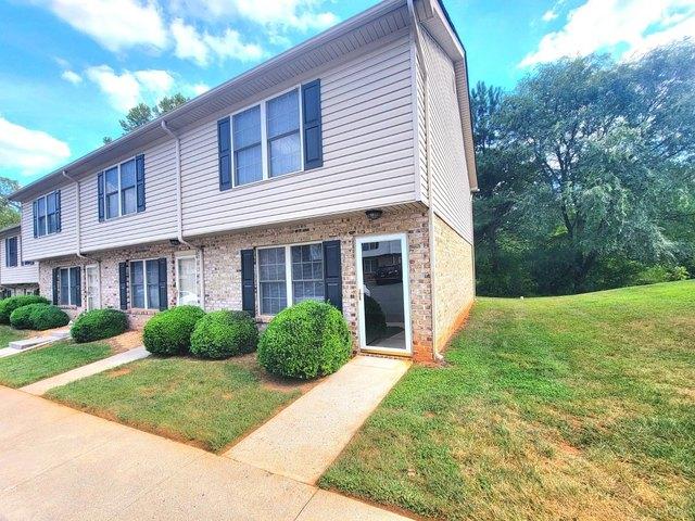 Townhouse for sale in Virginia