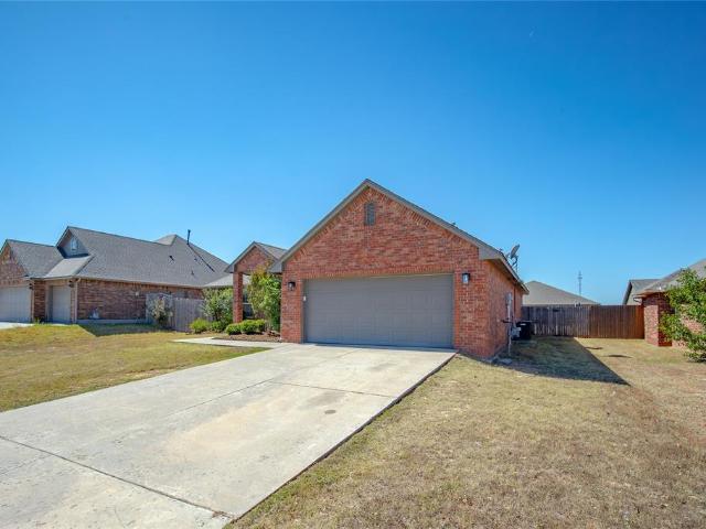 House for sale in Avalon Lakes/ Mill Creek Pond Estates, Midwest City