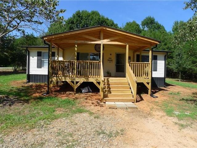 House for sale in Yadkinville, North Carolina